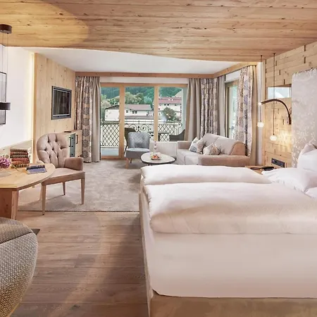 Karwendel - Ihr Wellness Zuhause Am Achensee 4*