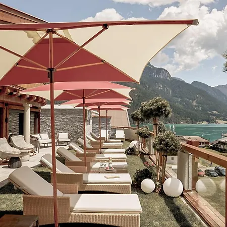 Karwendel - Ihr Wellness Zuhause Am Achensee 4*